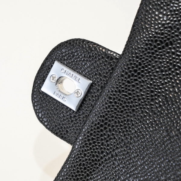 シャネルバッグ角部分ディテール